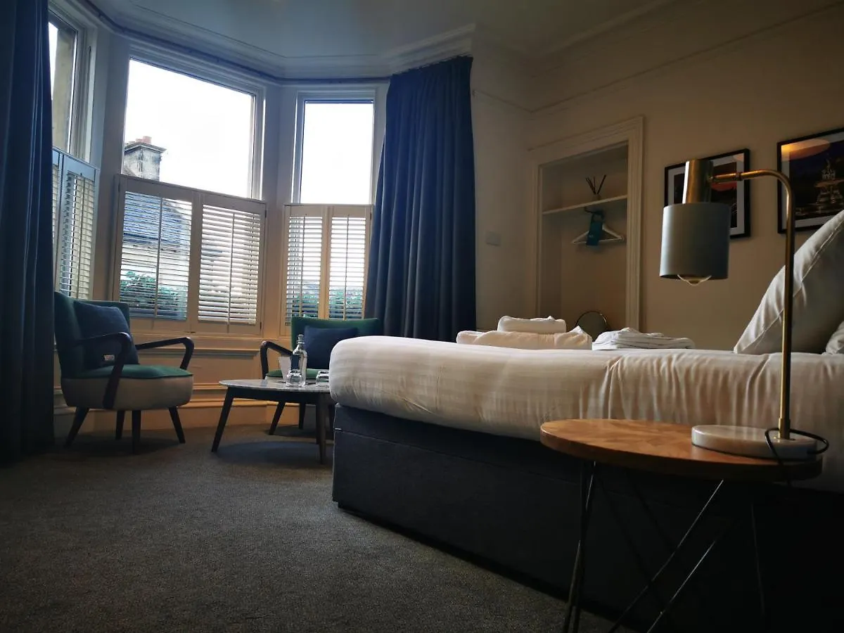 The Balerno Inn Edinburgh 0*,